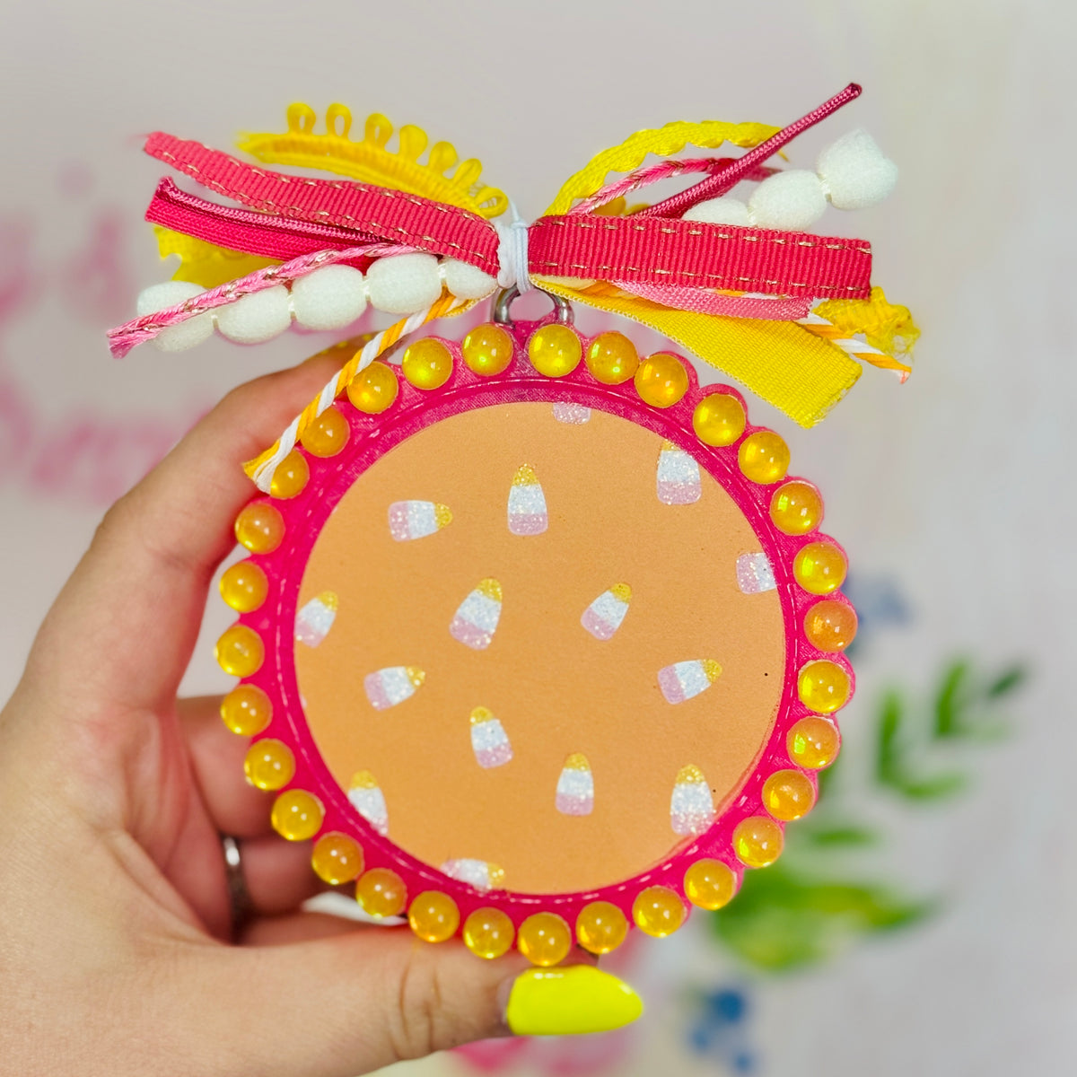 Candy Corn Round with Bow Freshie - Mahogany Apple - RTS